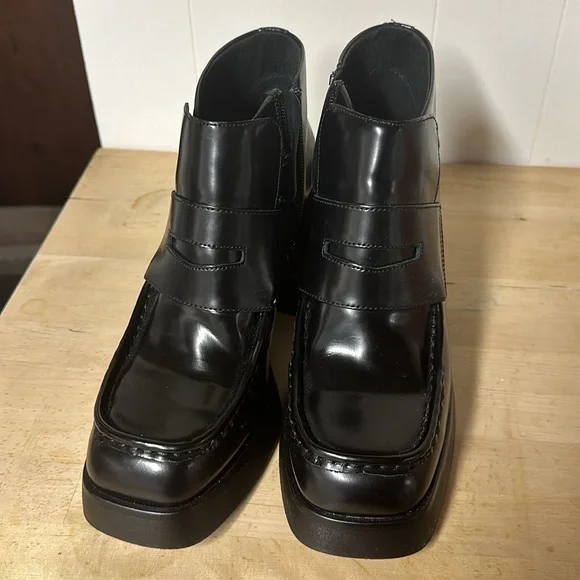 Vagabond Black Ankle Boots - Picture 3 of 15